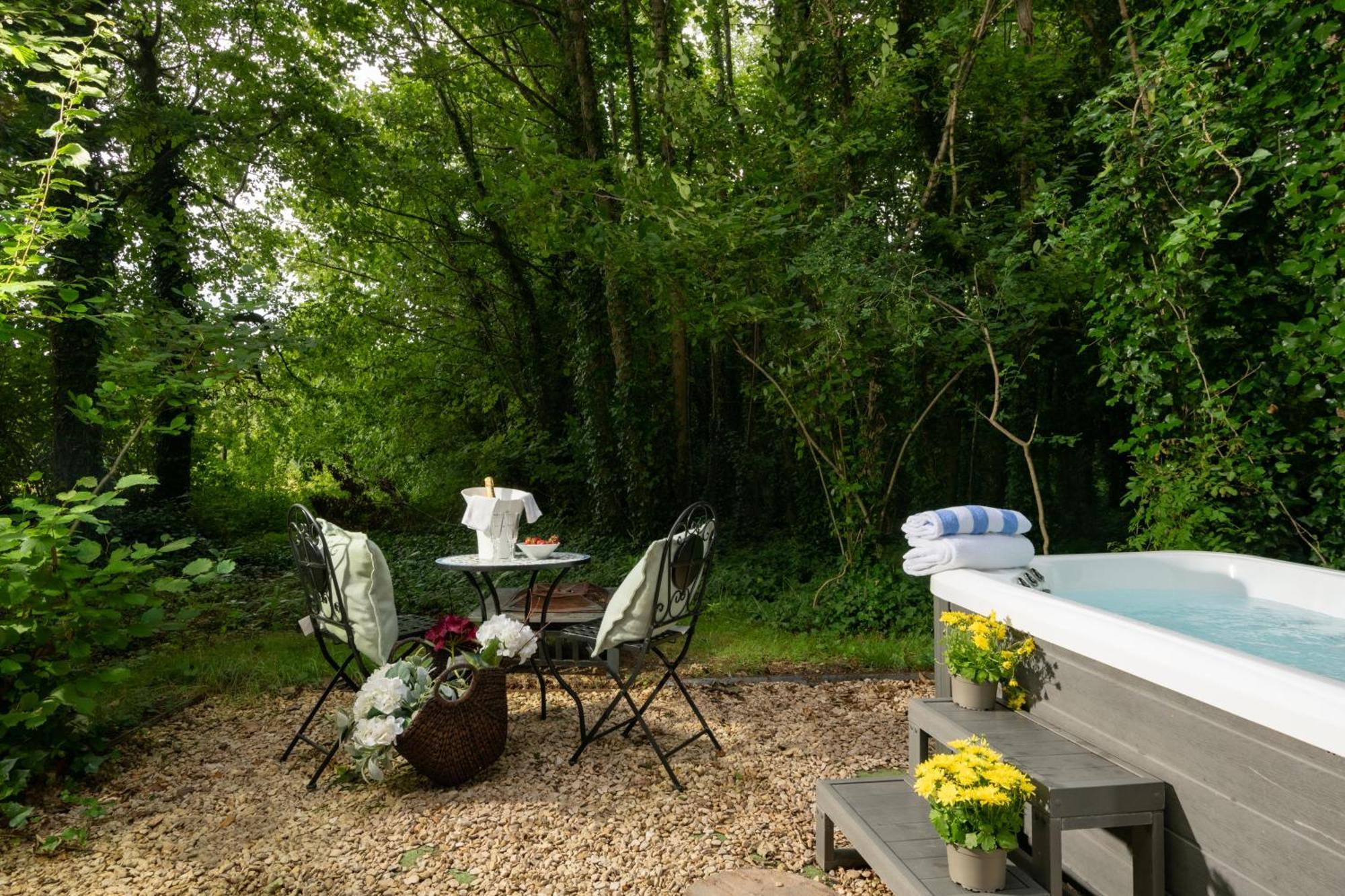 Honeycombe - Treehouse In The Heart Of Dorset Villa Blandford Forum Exterior photo